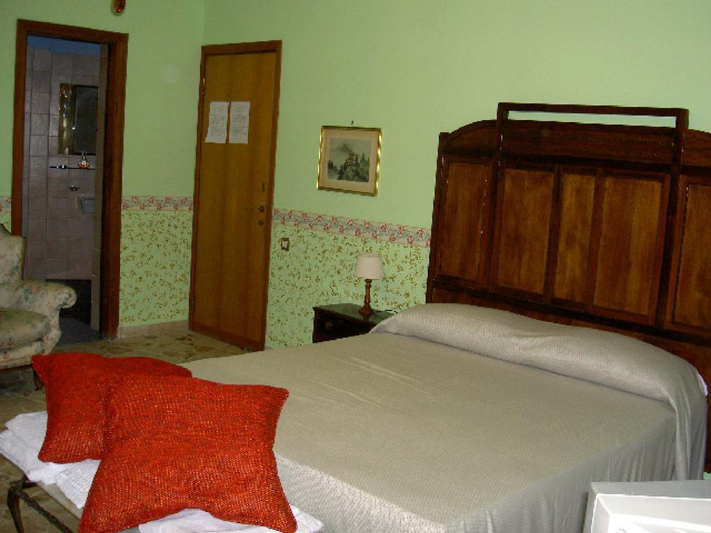 Bed and Breakfast Casa Tina Maugeri à Catane Chambre photo