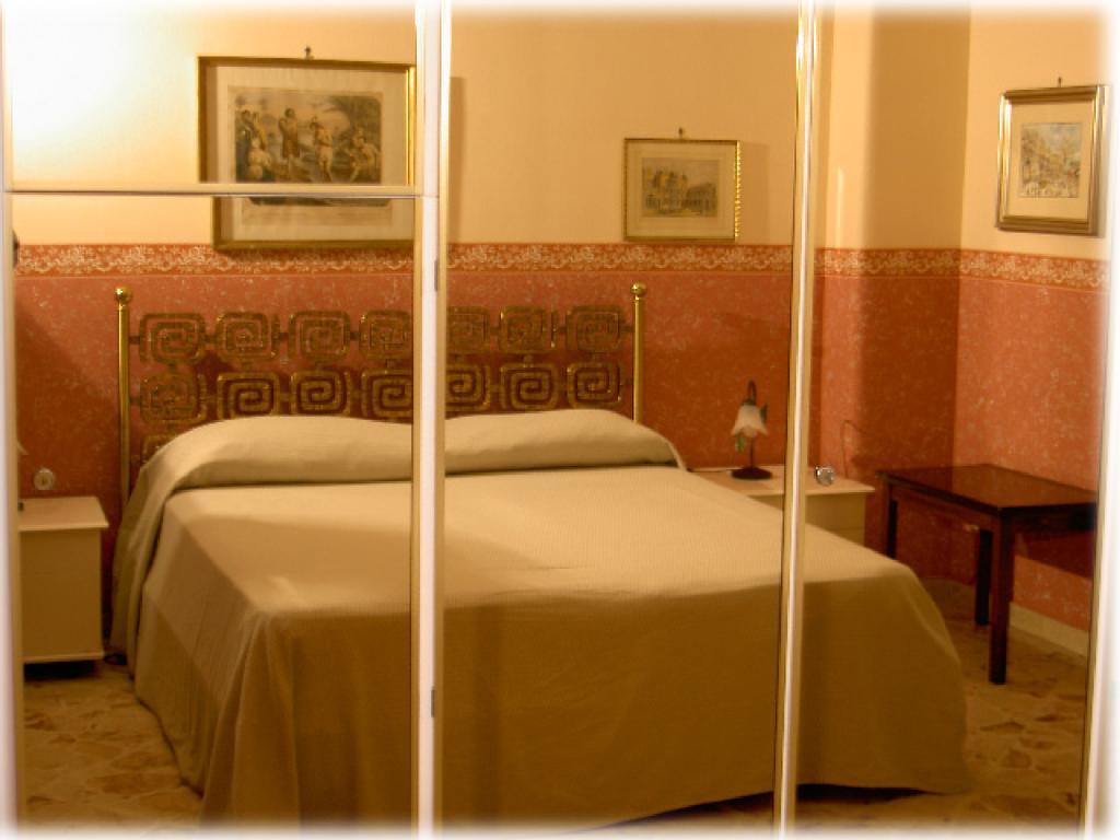 Bed and Breakfast Casa Tina Maugeri à Catane Chambre photo
