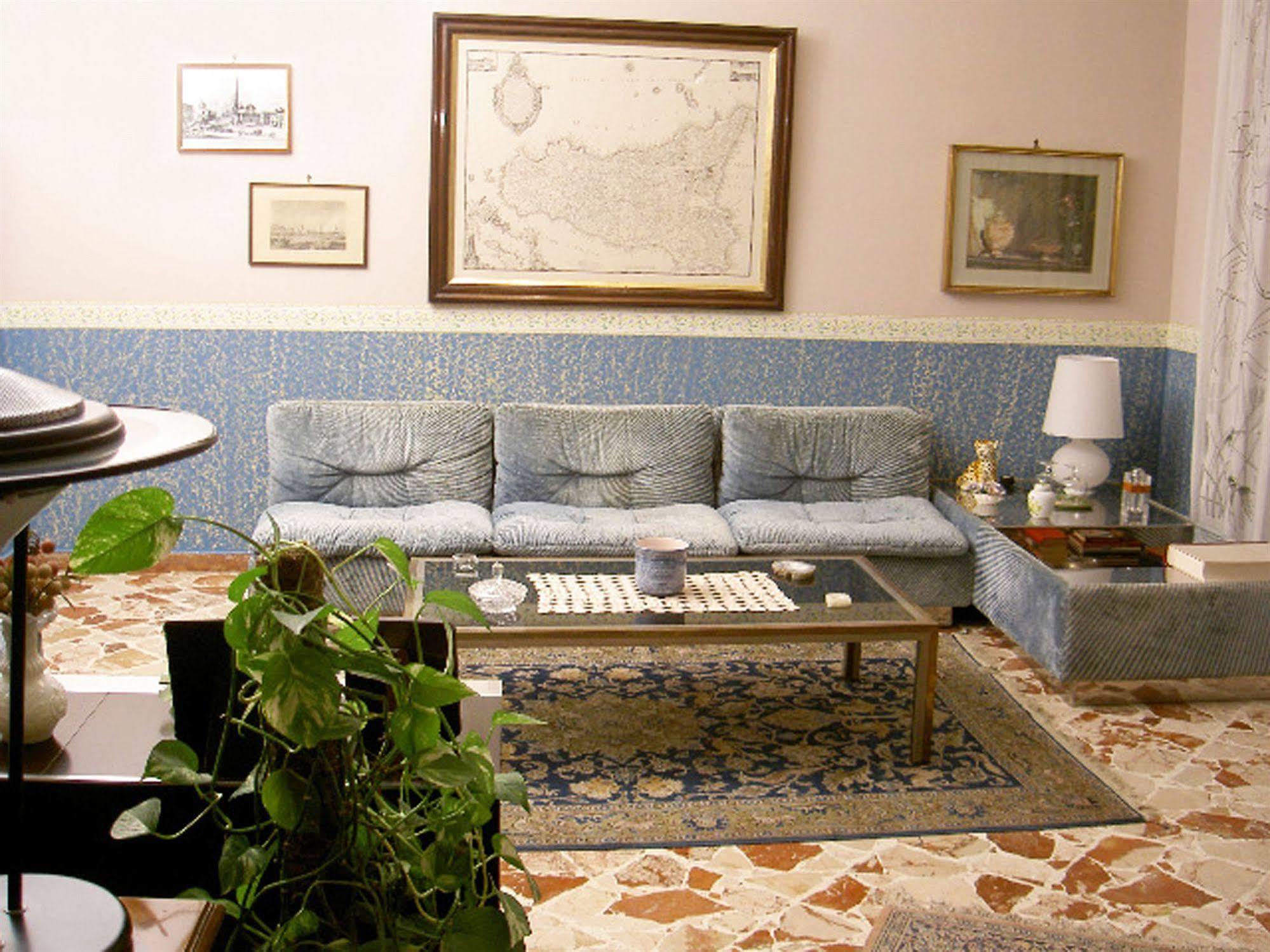 Bed and Breakfast Casa Tina Maugeri à Catane Extérieur photo