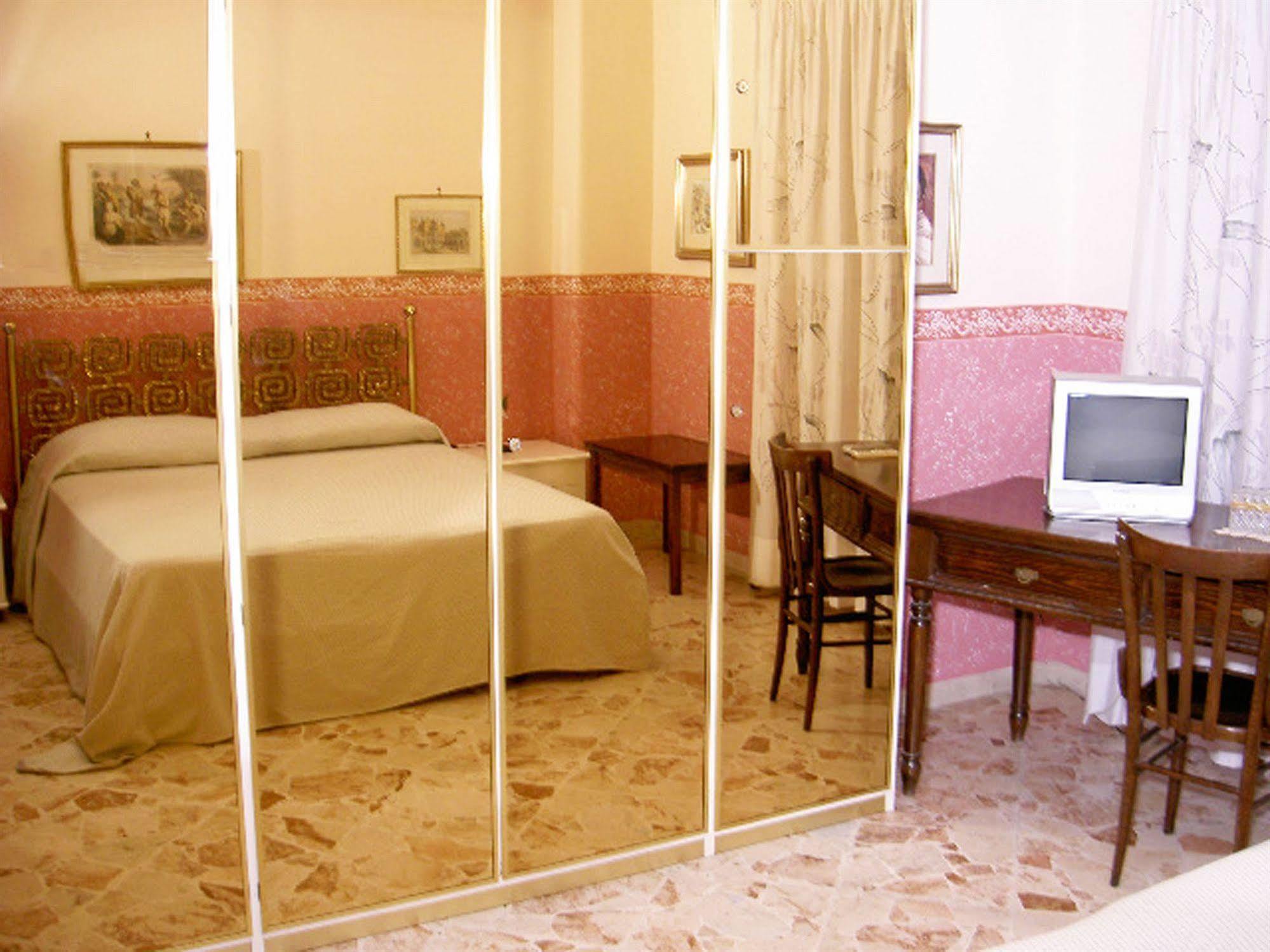 Bed and Breakfast Casa Tina Maugeri à Catane Extérieur photo