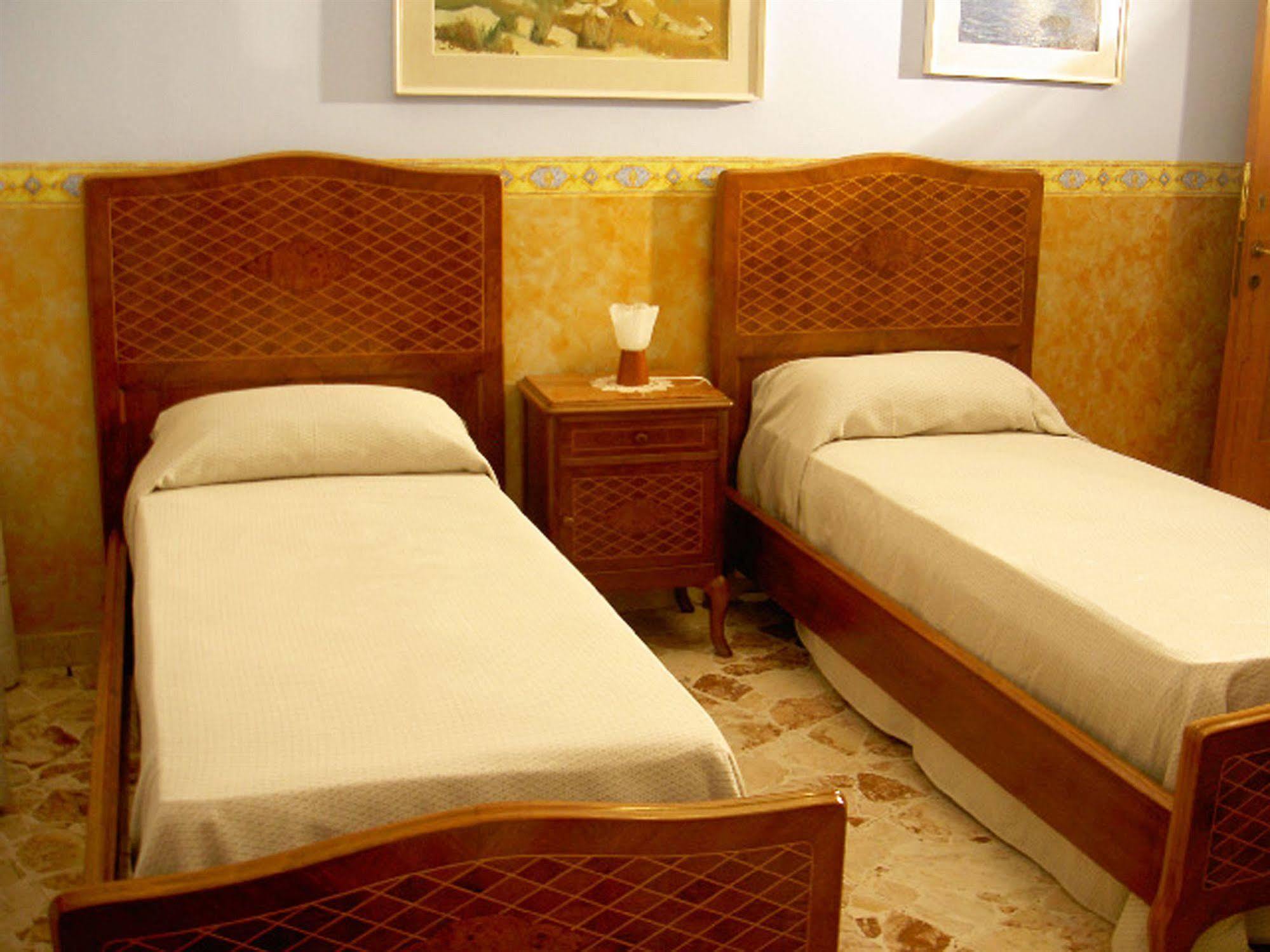 Bed and Breakfast Casa Tina Maugeri à Catane Extérieur photo