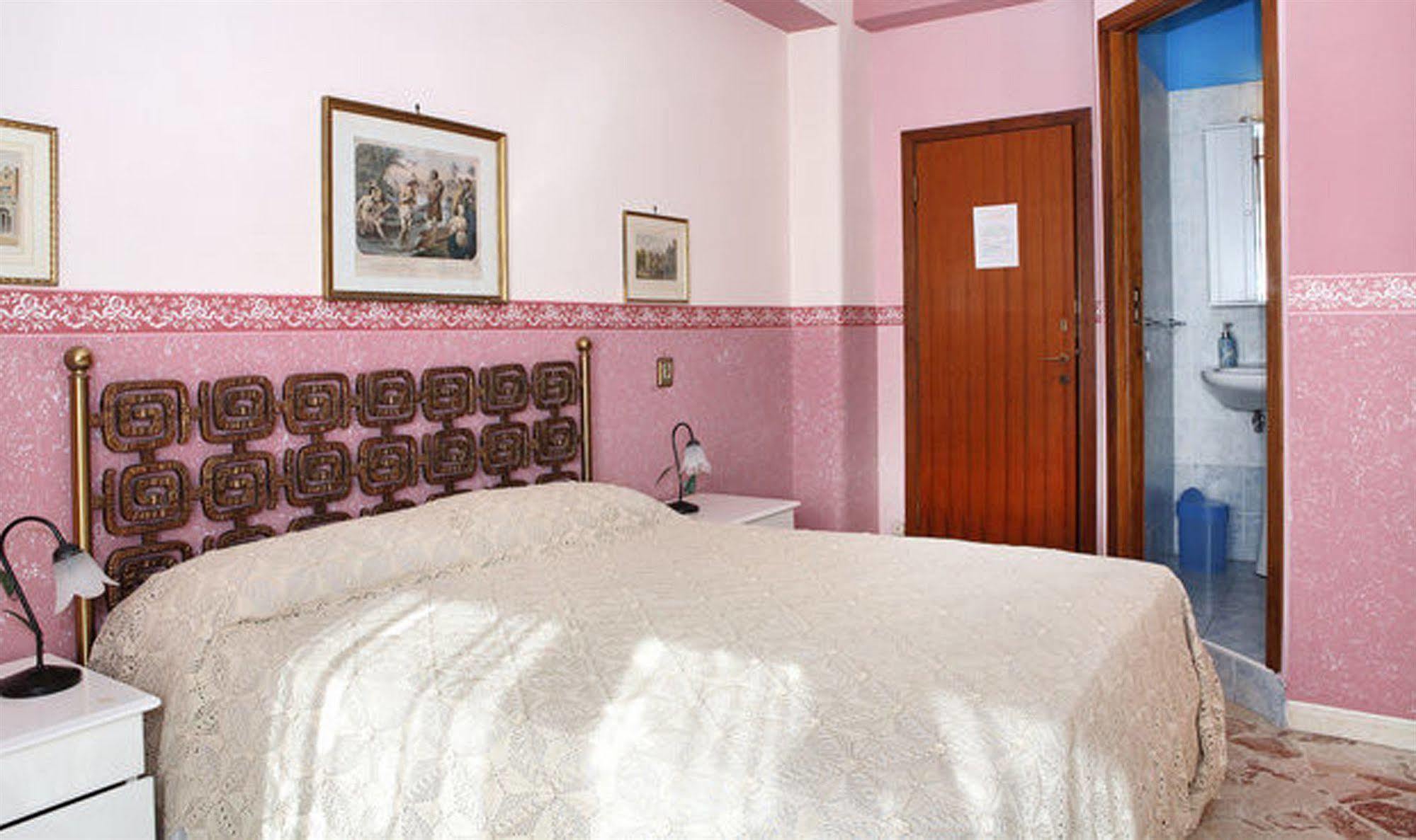 Bed and Breakfast Casa Tina Maugeri à Catane Extérieur photo