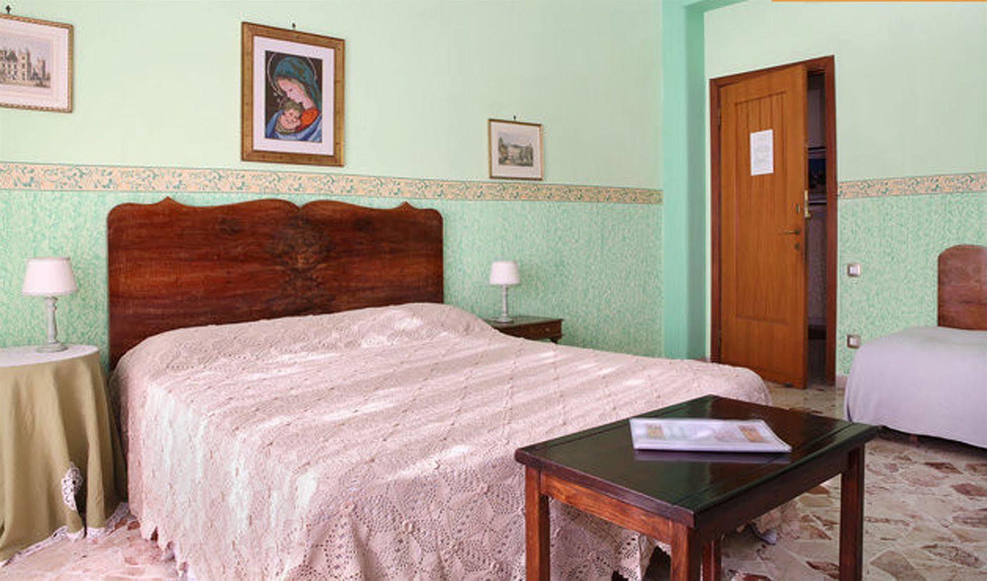 Bed and Breakfast Casa Tina Maugeri à Catane Extérieur photo