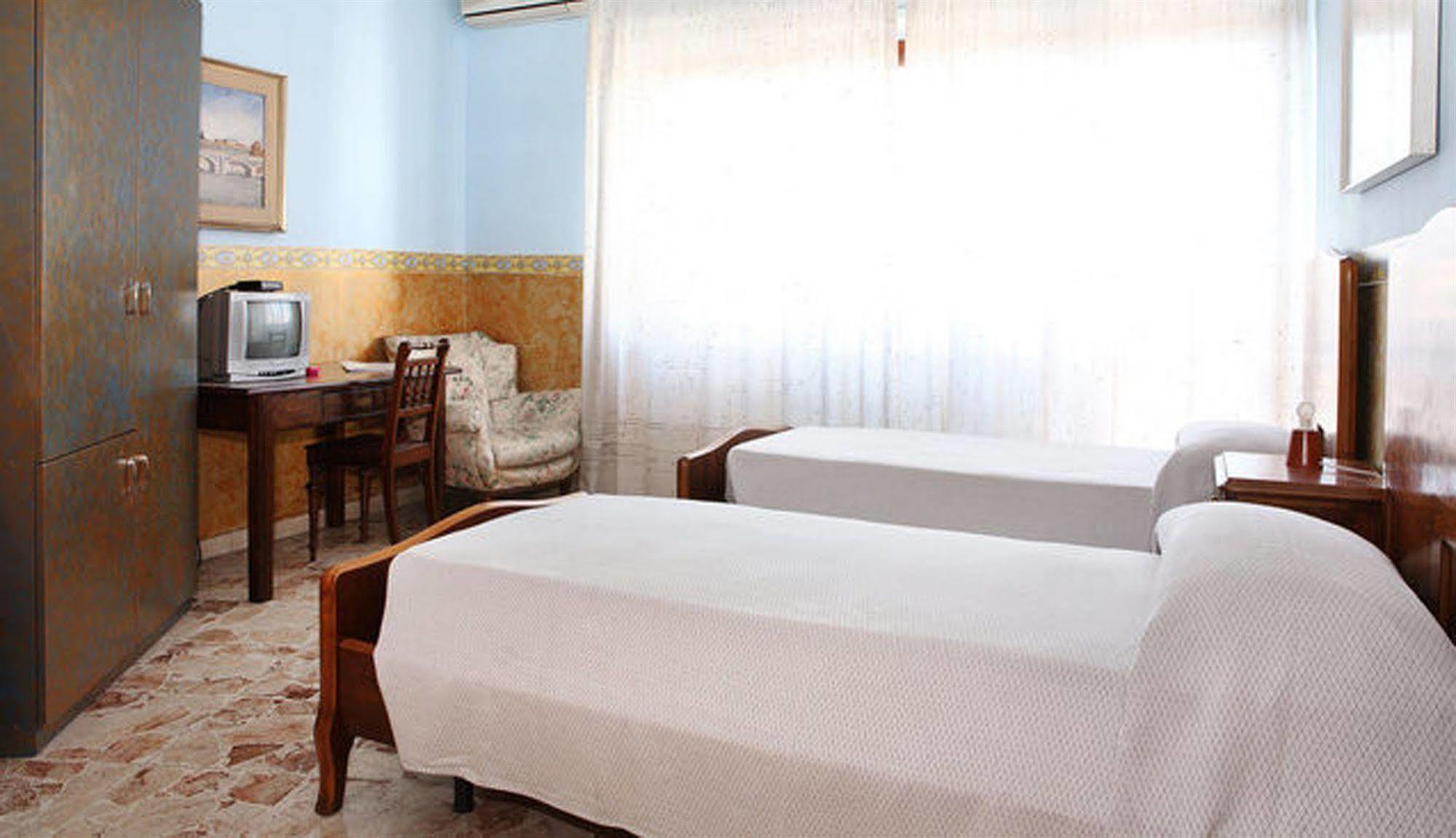 Bed and Breakfast Casa Tina Maugeri à Catane Extérieur photo